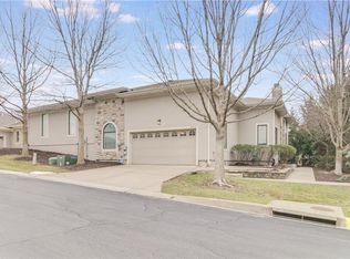 6113 W 102nd Ct, OVERLAND PARK, KS 66207
