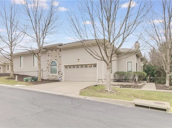 6113 W 102nd Ct, Overland Park, KS 66207