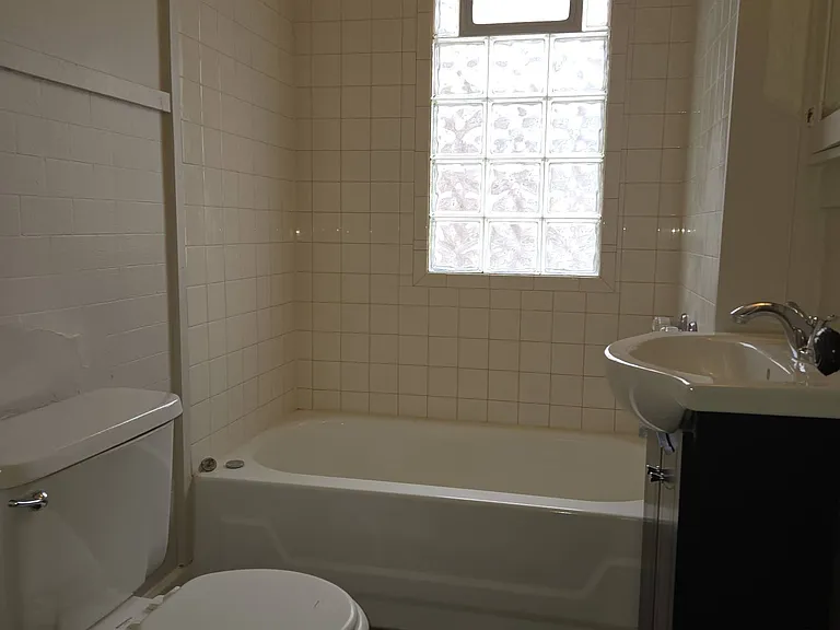 303 N State Ave — Photo 11