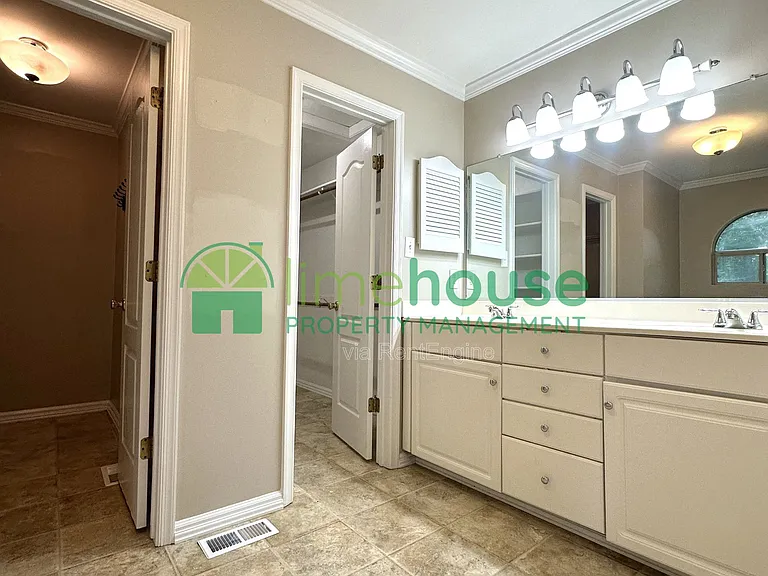 2849 Crossings Dr — Photo 24