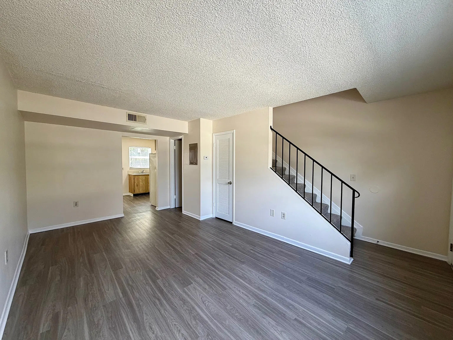 Palm City Apartments - 664 Apt 3 — Photo 1