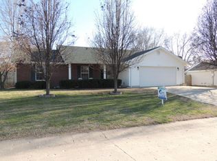 103 Katy Ct, New Franklin, MO 65274