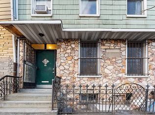 425 Metropolitan Ave, Brooklyn, NY 11211