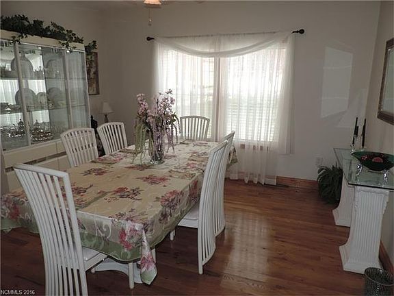 4th image of 132 Sour Apple Ln