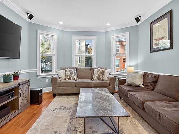 2nd image of 703 E 5th St #1