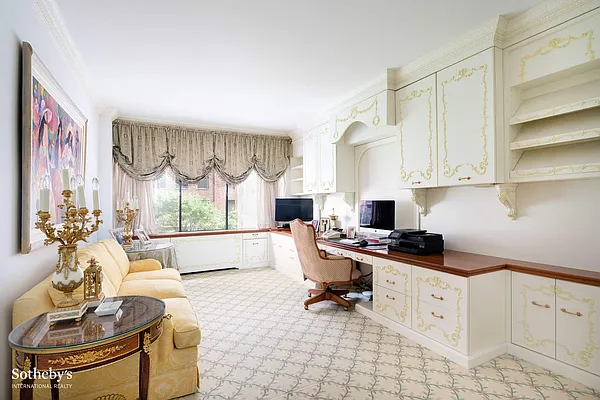 Sold by Sotheby's International Realty | media 8