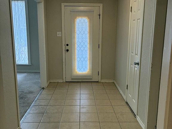 5th image of 6109 Shadyside Ln