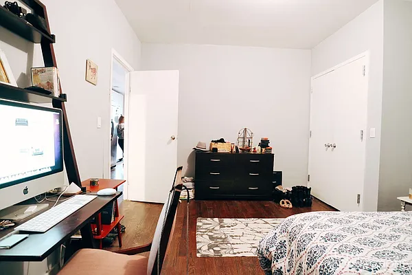 Rented by City Connections Realty | media 16