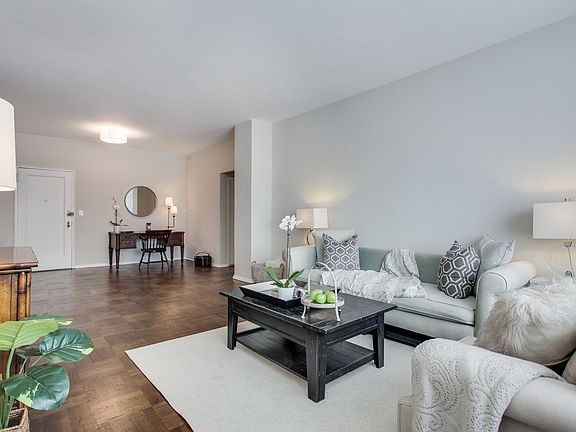 2nd image of 3 Washington Sq APT H