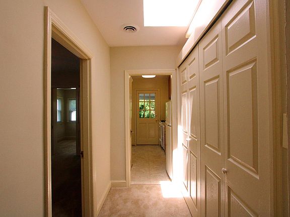 5th image of 26 Sunset Dr #3