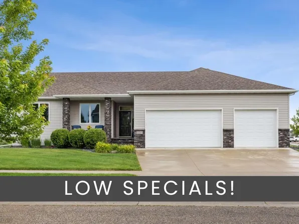 350 38th Ave E, West Fargo, ND 58078