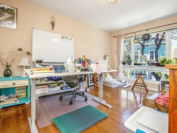 5th image of 212 Cortland Ave