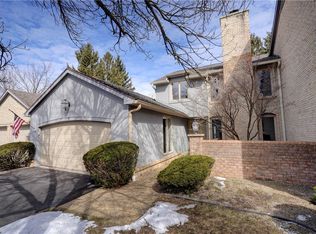 16 Tobey Ct, Pittsford, NY 14534