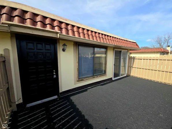 8416 Del Prado Ct, Indianapolis, IN 46227