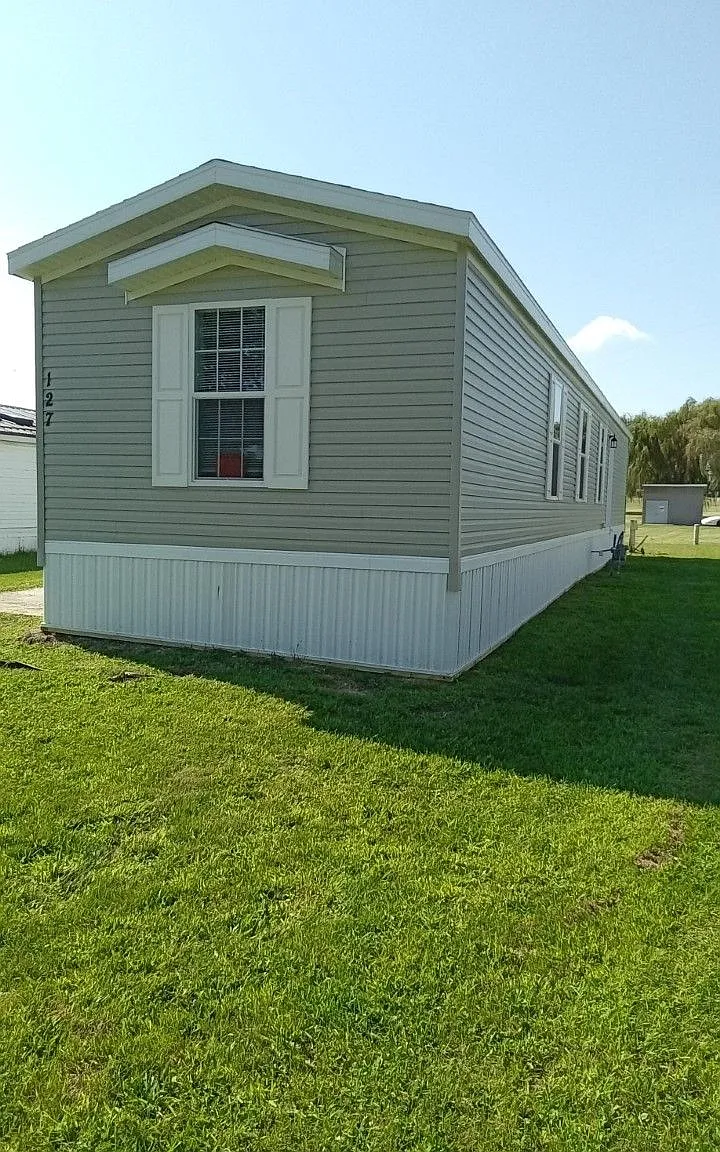 Regency Pointe — Photo 2