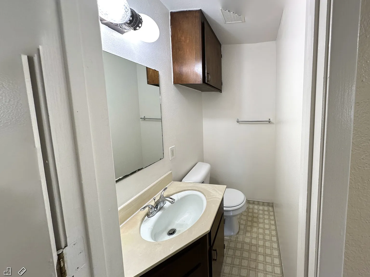 2 bed, 1.5 bath, 750 sqft, $2,500 — Photo 4