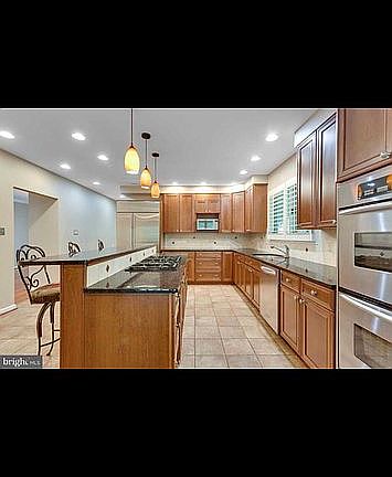 2nd image of 9108 Meadowcreek Ln
