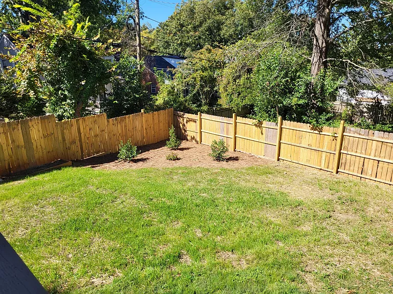 121 Kenilworth Ave — Photo 24