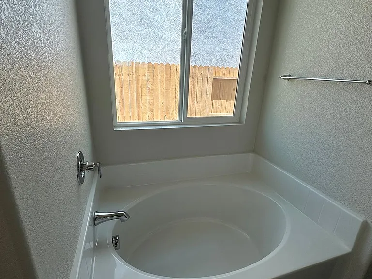 1781 Haines Ave — Photo 14