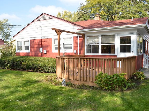 3rd image of 5541 W 102nd St