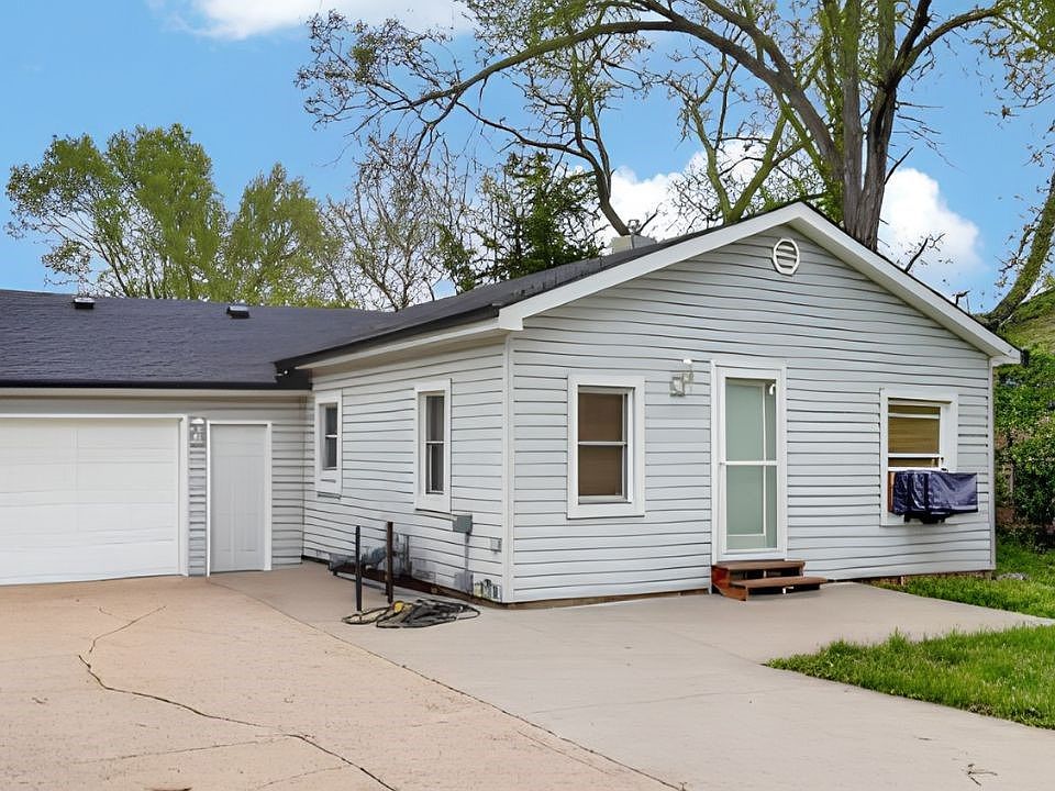 1st image of 5415 NW Torgerson Dr