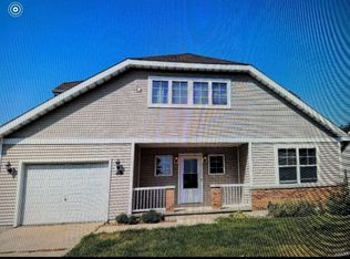 421 N 13th St, Springfield, IL 62702