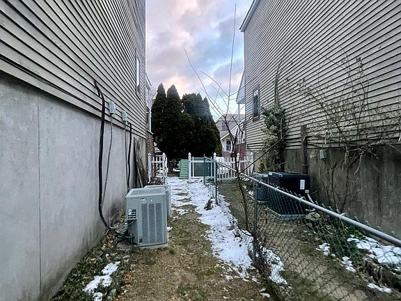 5th image of 119 Pelhamdale Avenue