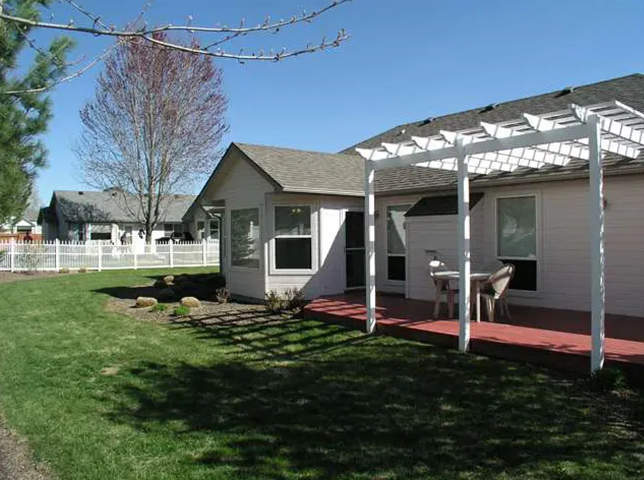 2188 Skokie Drive East - 1 — Photo 2