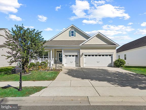 2nd image of 22969 Surry Ln