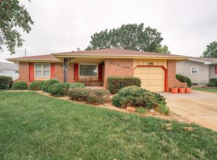 2370 Mayfair Dr, Salina, KS 67401