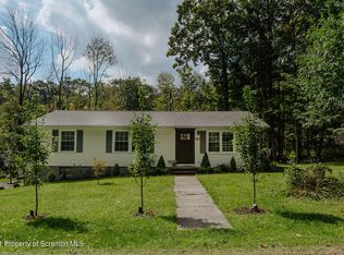 552 Arnold Dr, Jefferson, PA 18436