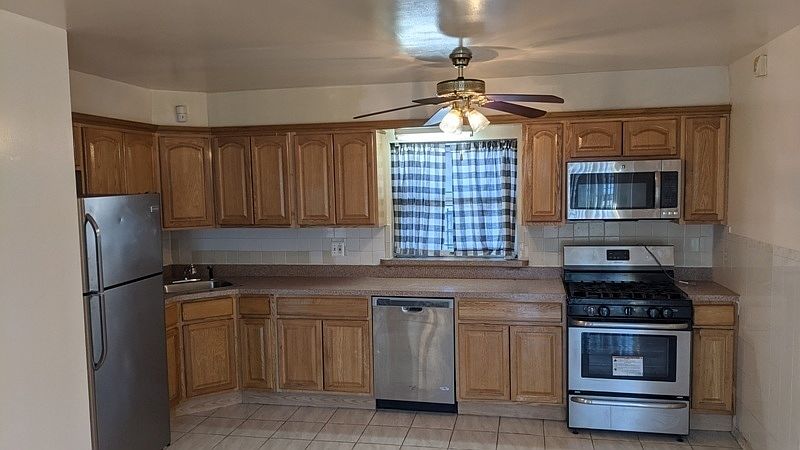1st image of 1574 E 58th St #1