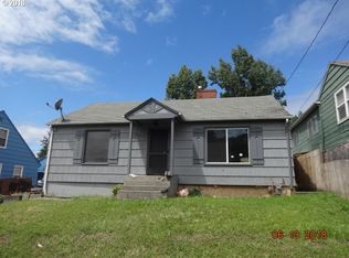 934 NE Lincoln St, Roseburg, OR 97470