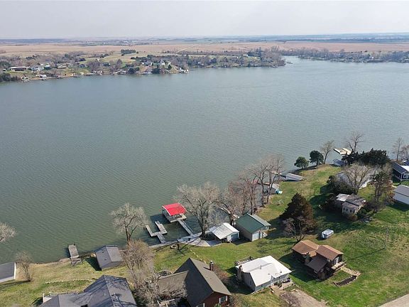 2nd image of 176 Breezy Shores Cir