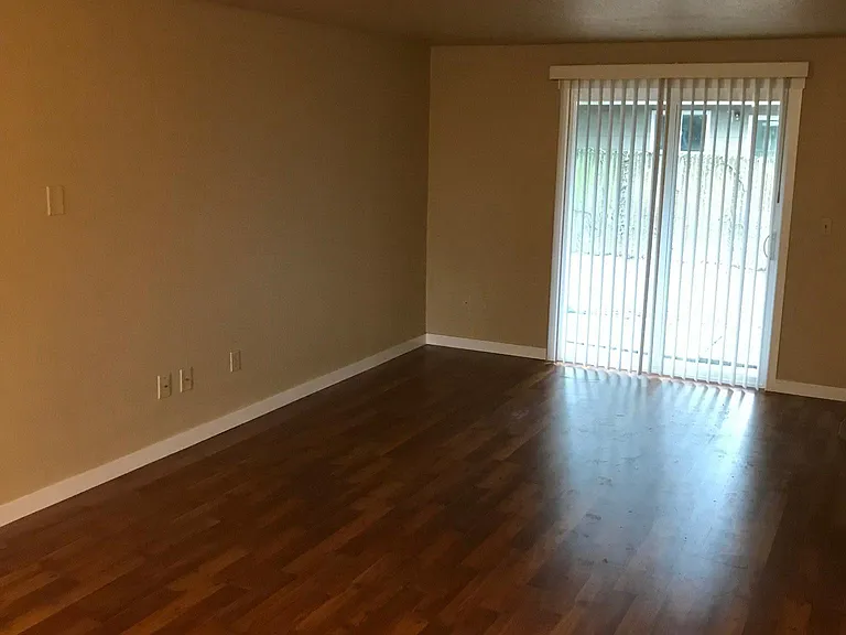 210 SE 172nd Ave #210 — Photo 8