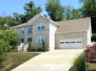 5004 Oak Point Dr, Mc Kees Rocks, PA 15136