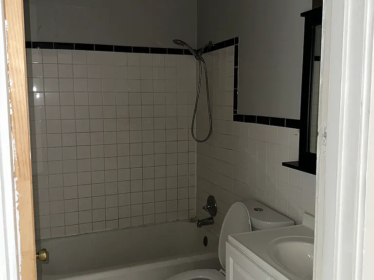 1115 Peachtree Ter — Photo 8