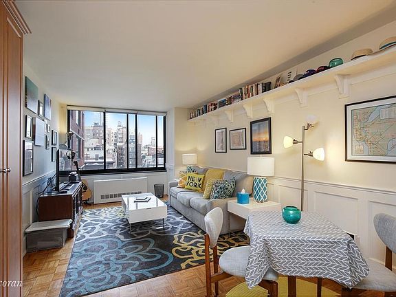 4th image of 215 W 95th St APT 9A