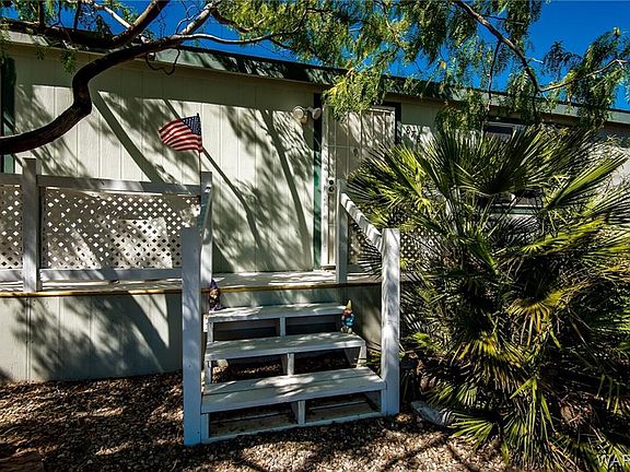 4th image of 878 Sandy Beach Dr