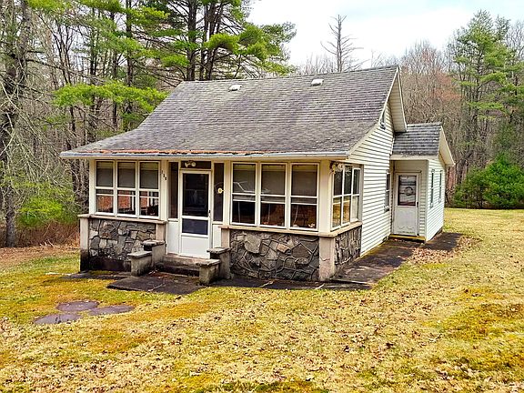 2nd image of 138 Neil Thompson Rd