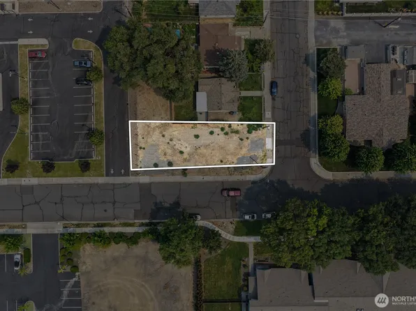 402 E Walnut Avenue, Moses Lake, WA 98837