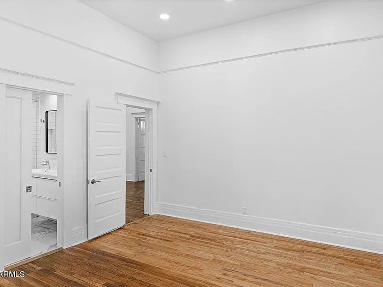 825 N 3rd Ave — Photo 9