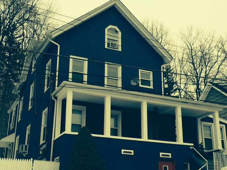 1st image of 27 Maple St #1