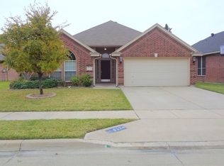 8224 Fall Crest Dr, Hurst, TX 76053
