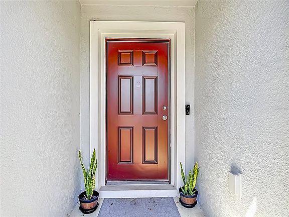 4th image of 1045 AUGUSTUS DRIVE