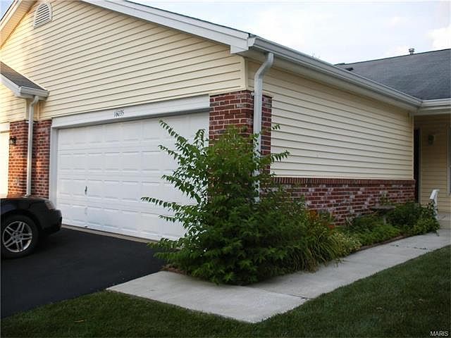 1st image of 16035 Rose Wreath Ln