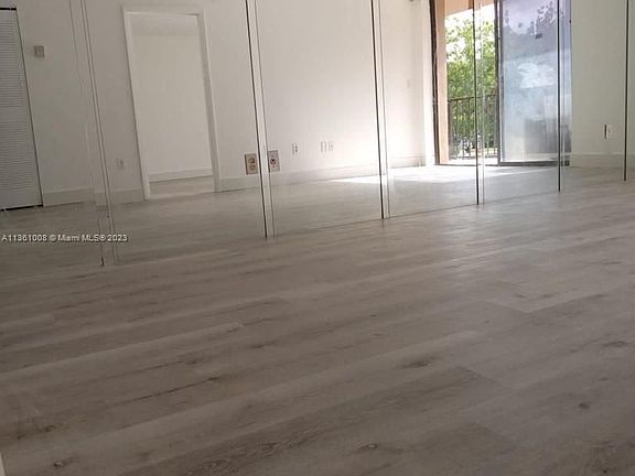 3rd image of 16751 NE 9th Ave APT 211