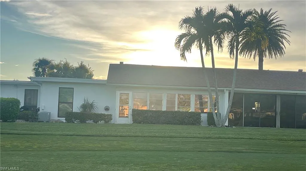 2 bed, 1.0 bath, 1051 sqft, $2,300 — Photo 4