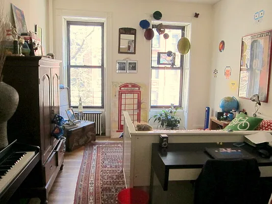 Rented by Chartwell Manhattan Realty | media 10