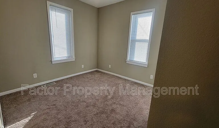 730 N Broad St — Photo 11